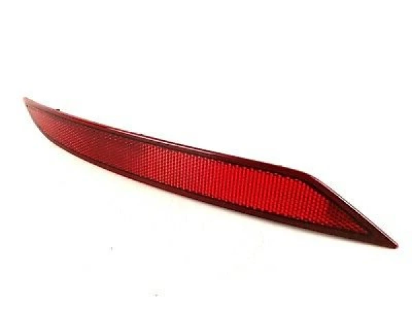 Vw .Jetta  2015-2018 Arka tampon reflektörü Sağ